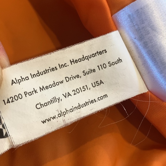 Alpha Industries Bomber with arm tag - Picture 10 of 12